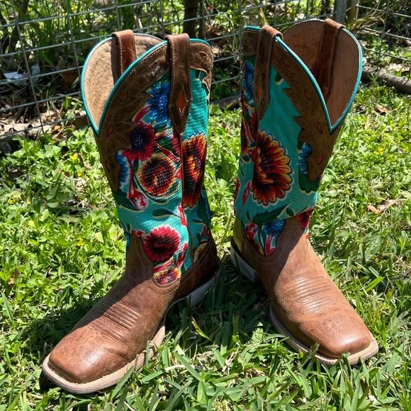 Poshmark ariat hot sale boots